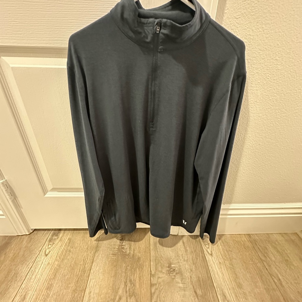 Vuori men’s Ponto Half Zip Mock Neck Size XL